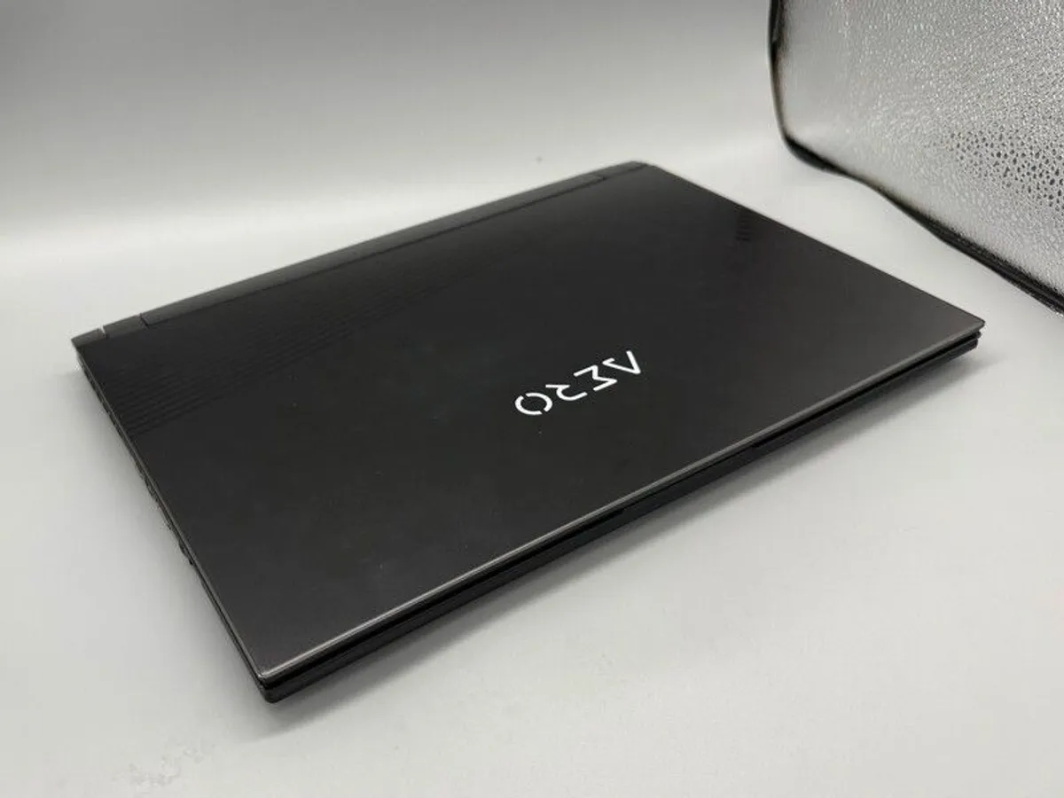 Creator/gaming laptop Gigabyte AERO 15 OLED YC  i9 / RTX 3080 / 4K OLED / 64GB RAM - Image 2