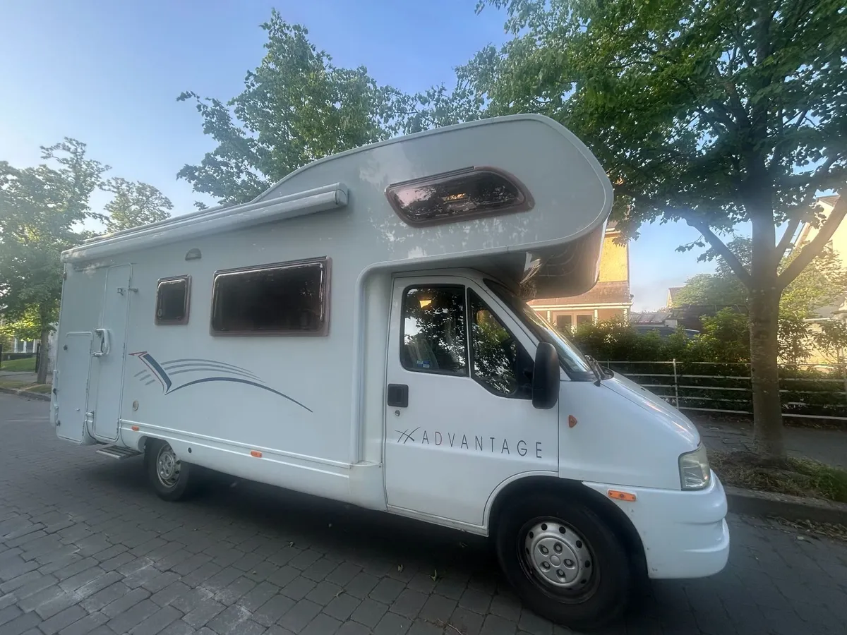 Dethleffs Globetrotter Advantage Campervan 6 berth - Image 1