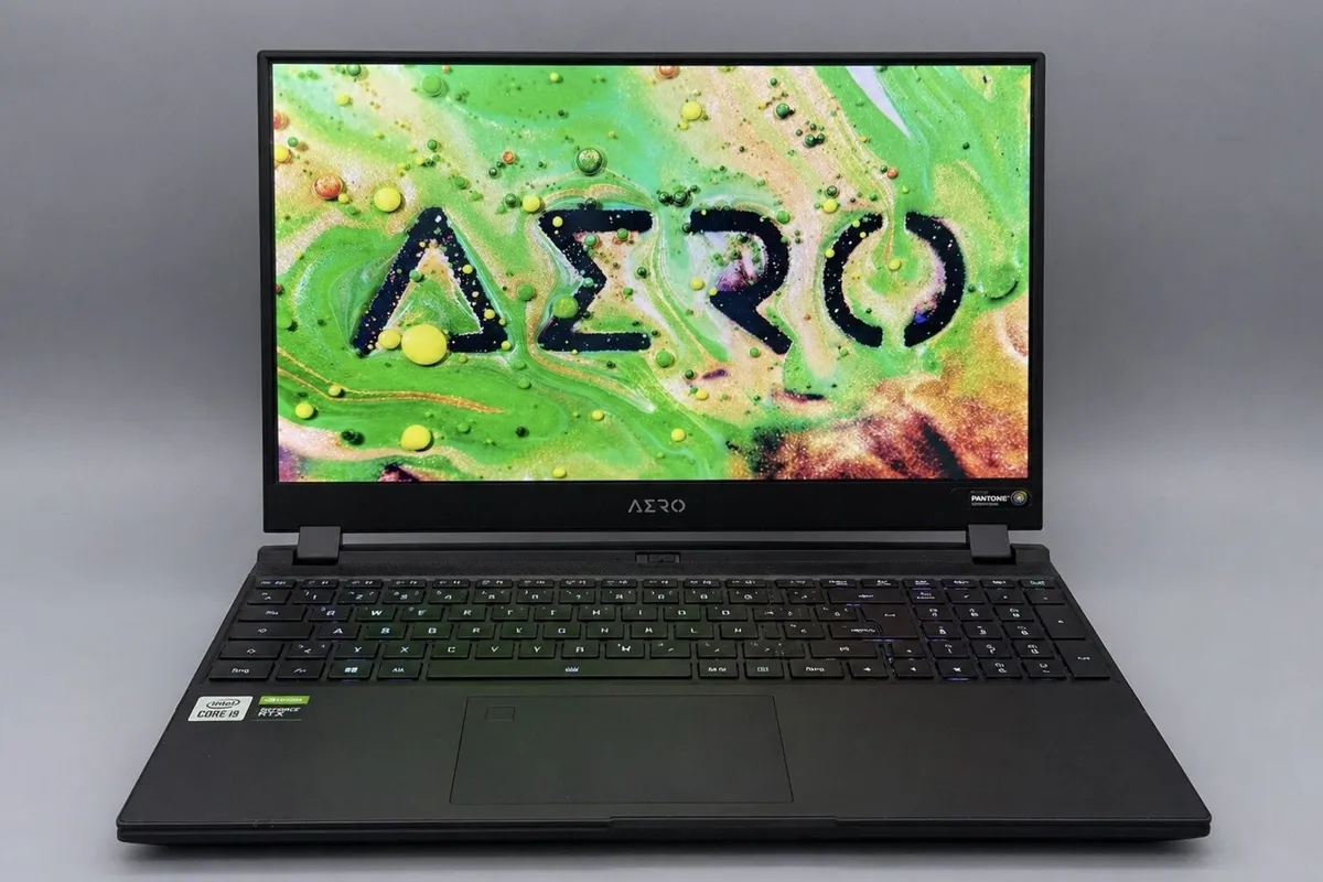 Gaming laptop Gigabyte AERO 15 OLED YC i9/3080/64 - Image 1