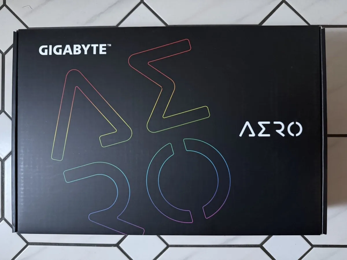 Gaming laptop Gigabyte AERO 15 OLED YC i9/3080/64 - Image 4