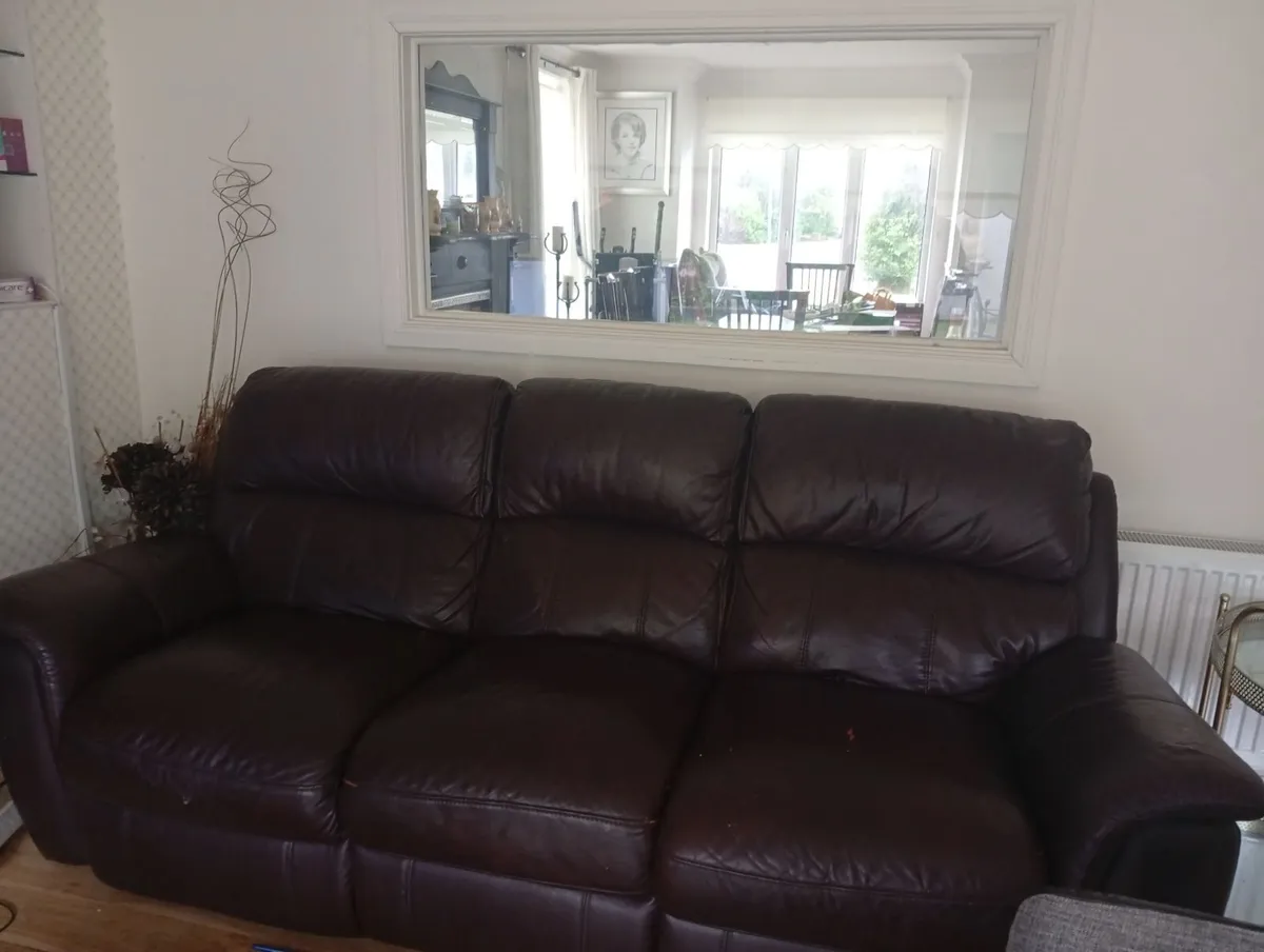 Couch for Free - Image 1