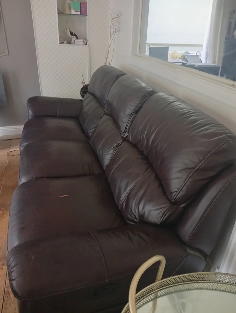 Couch for Free - Image 2