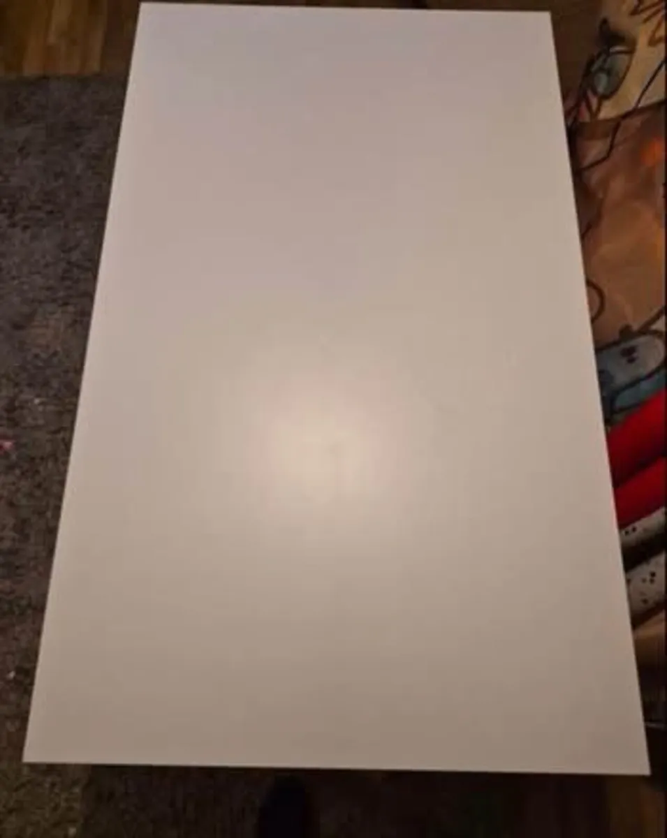 White desk or table - Image 2