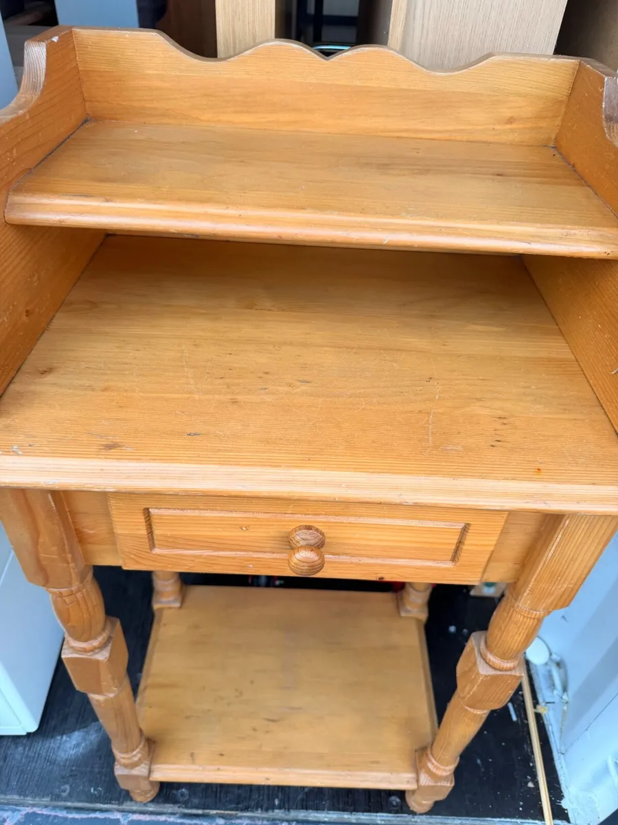 Small stand - Image 1
