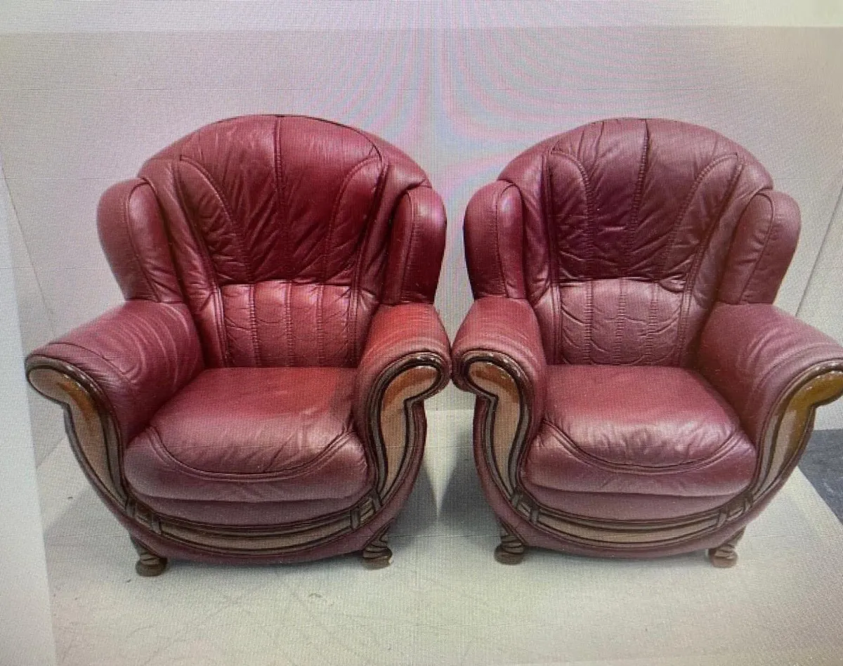 Italian leather 3 seater sofa plus 2 armchair - Image 2