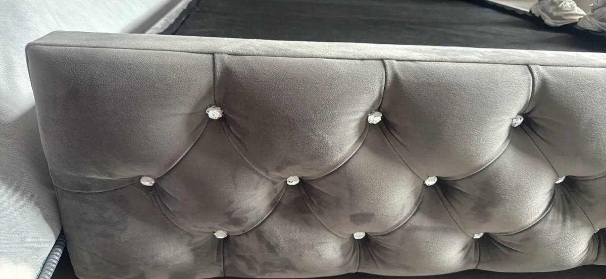 Bed frame - Image 2
