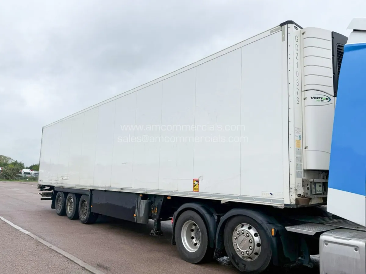 2015 SCHMITZ CARGOBULL MULTI TEMP FRIDGE TRAILER - Image 1