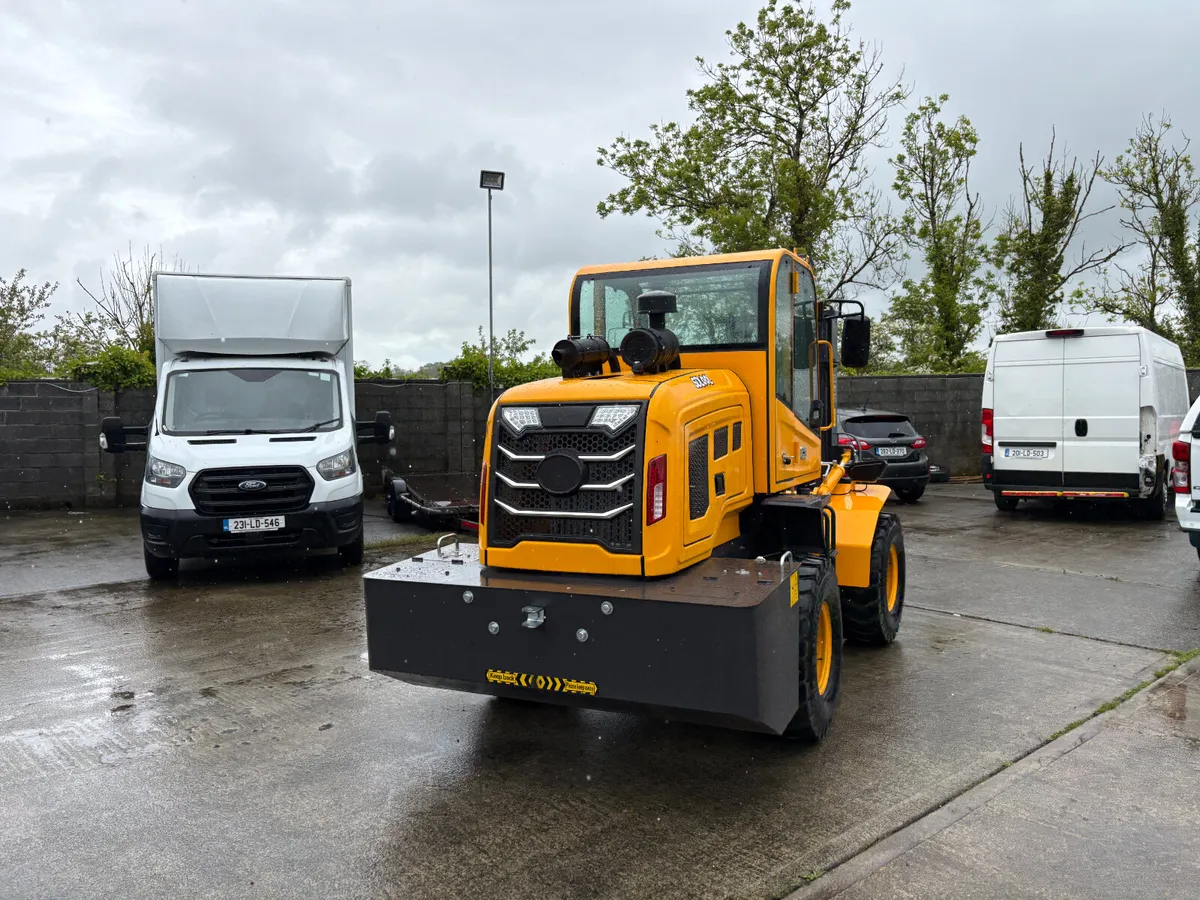 3.5 Ton 4 x 4 Rough Terrain Fork lift.. New/Unused - Image 4