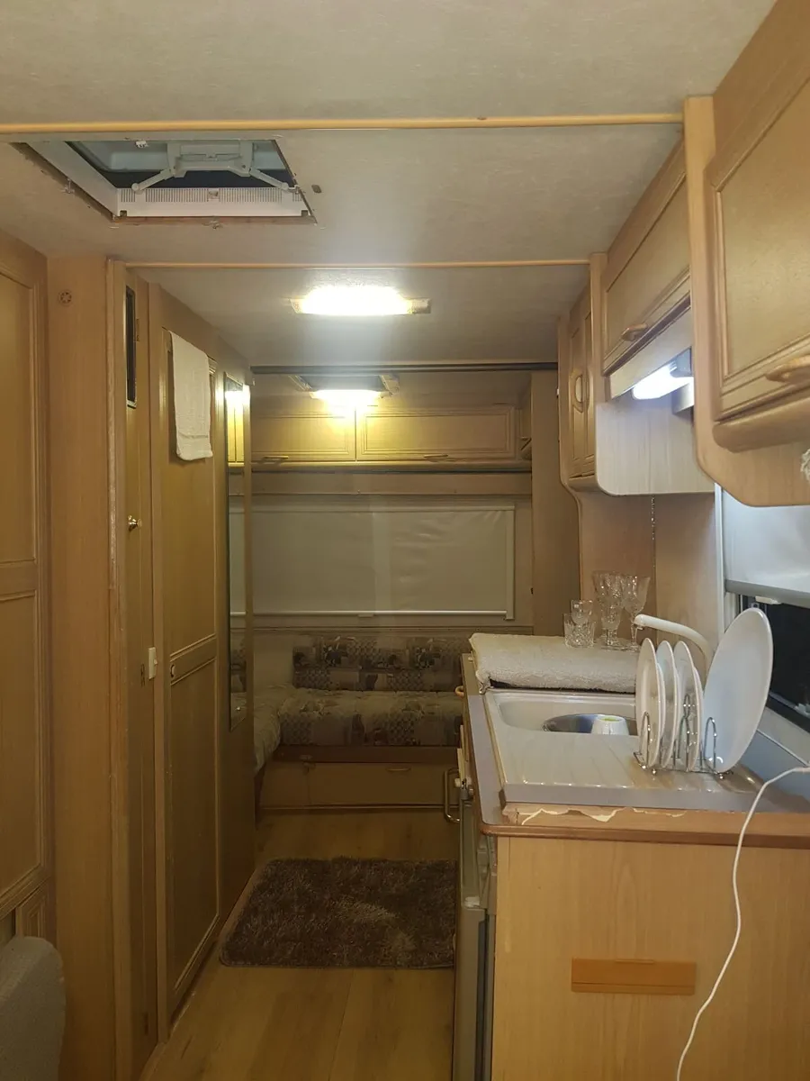 Caravan - Image 1