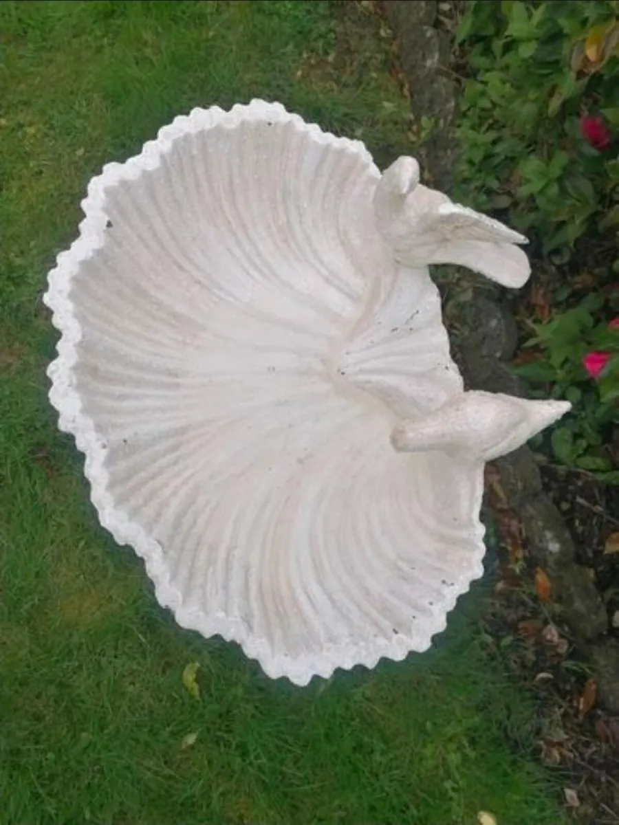 Cast Iron Bird Bath Victorian Style - Image 2