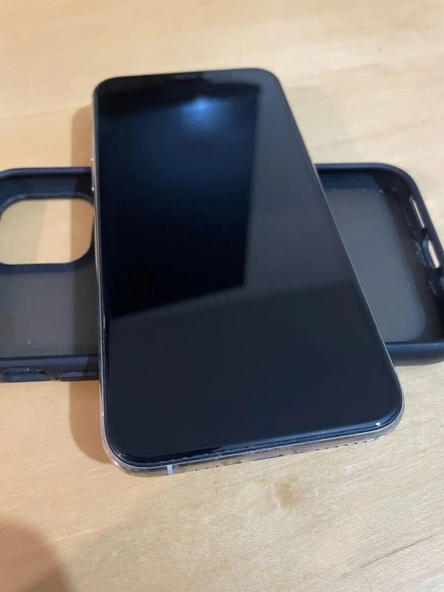 Iphone 11 - Image 1