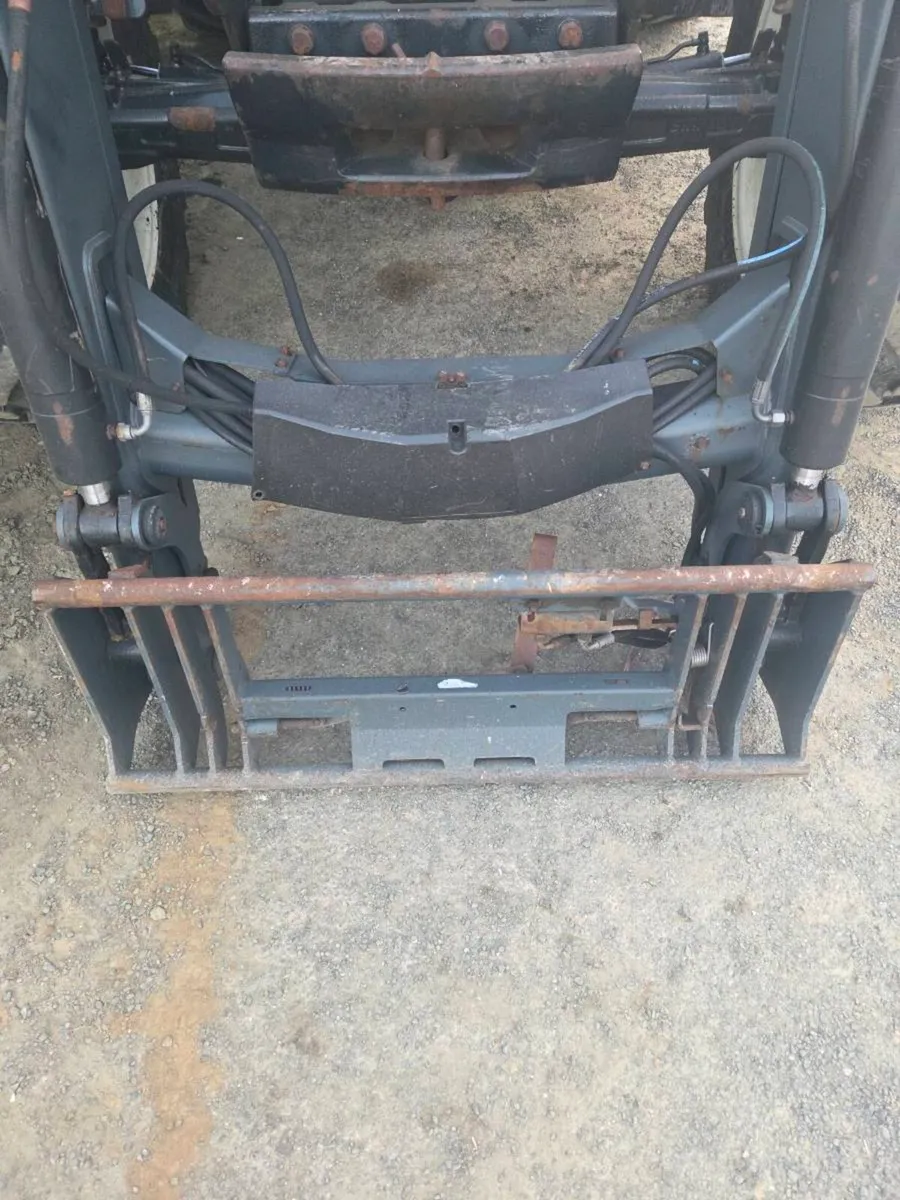 🔵Quicke Q46 Loader🔵 New Holland - Image 3