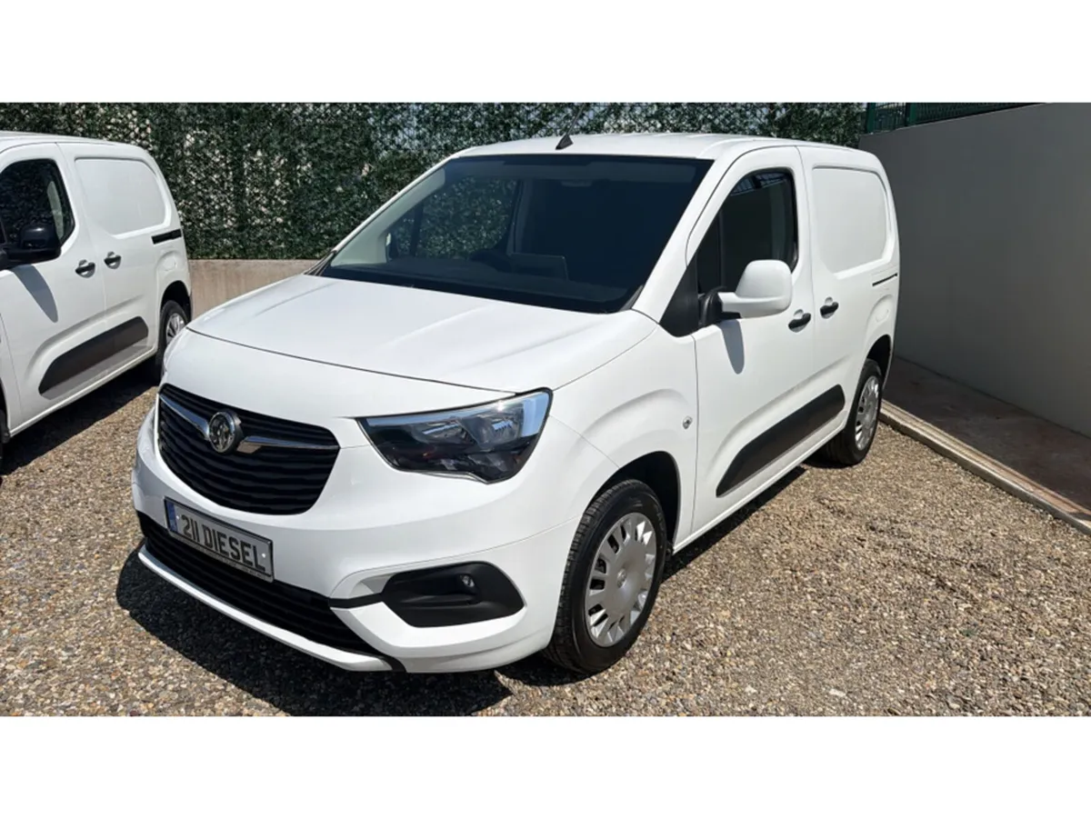 Vauxhall Combo 2300 SPORTIVE TD L1H1 - Image 2
