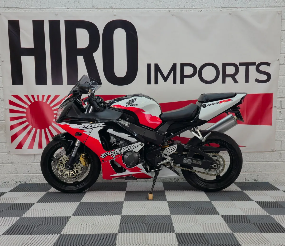 2001 Honda CBR 929 RR - Image 1
