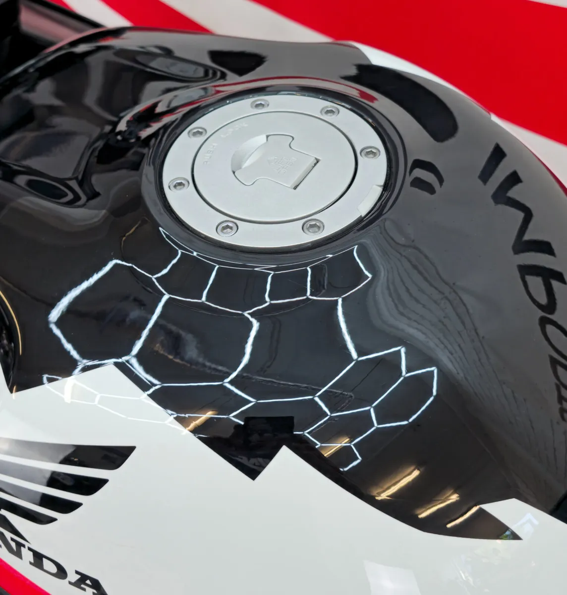 2001 Honda CBR 929 RR - Image 3