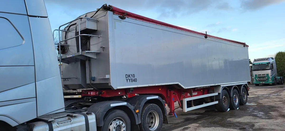 Trailer - Image 1