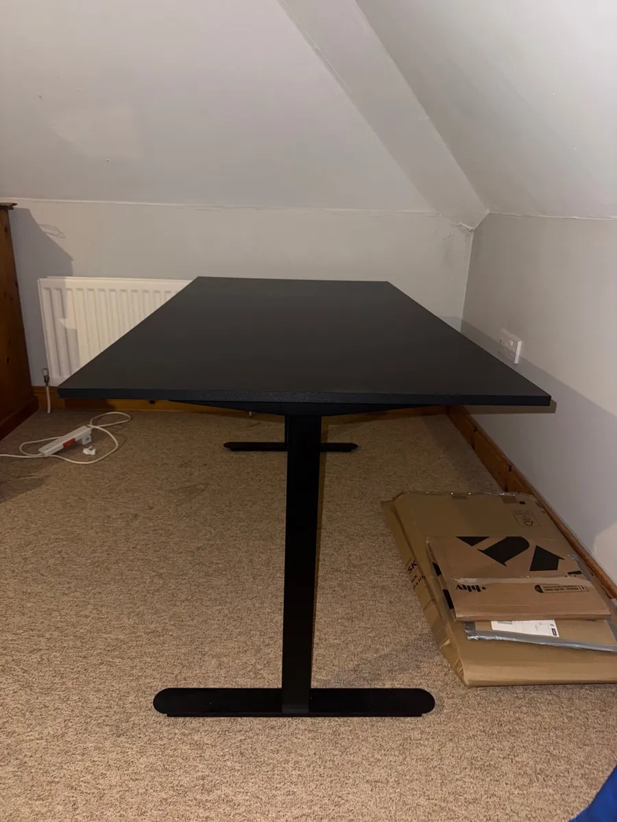 Desk - Image 4