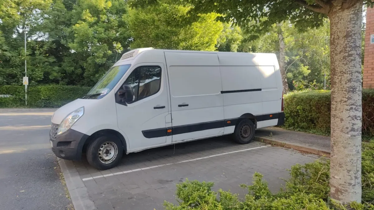 Renault Master 2013 - Image 1