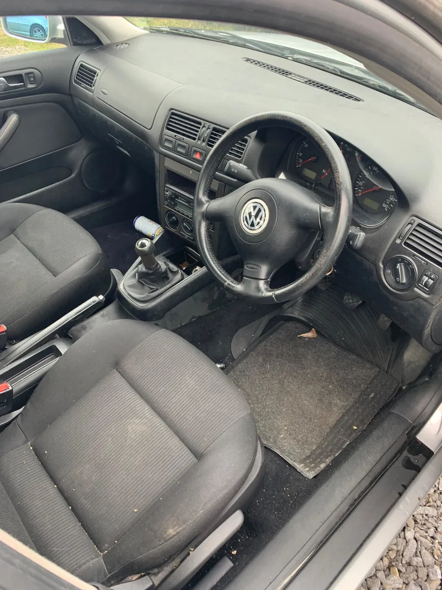 2001 VW BORA  1.6 PETROL NO DAMAGE - Image 3