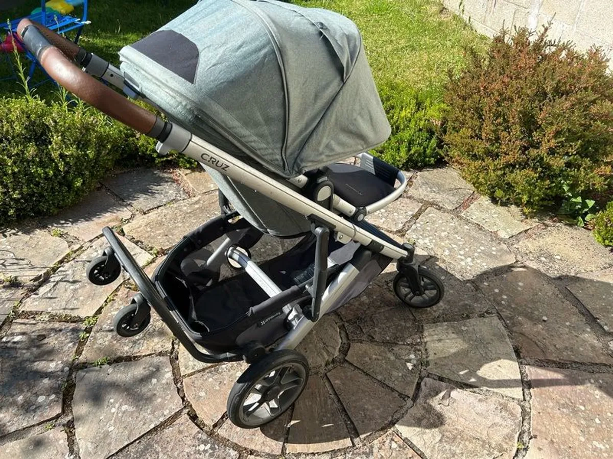 uppababy cruz with buggy board - Image 1