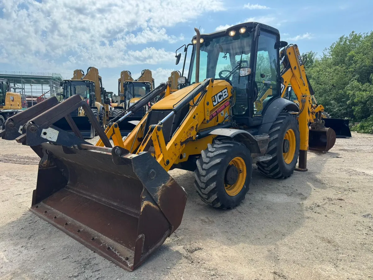 JCB 3CX Contractor (7k Hrs) - Image 3