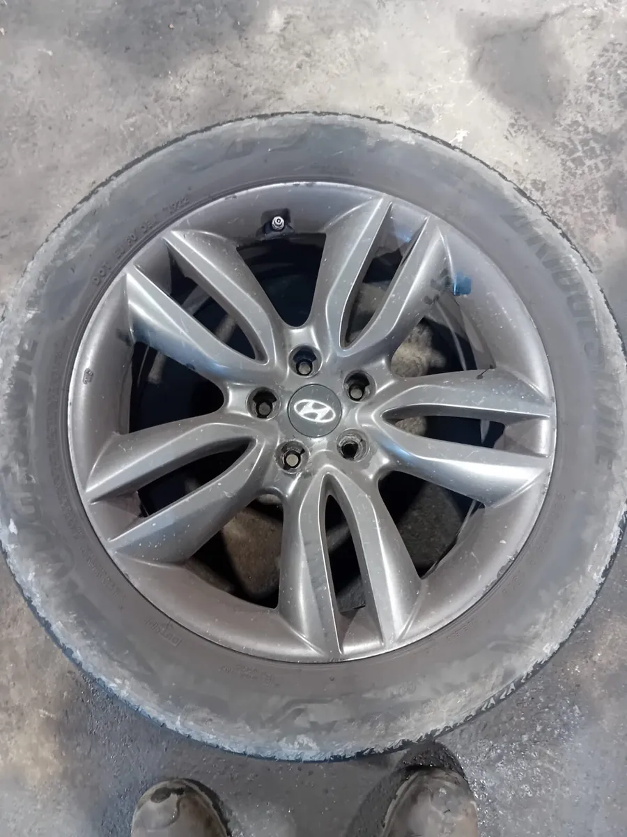 2015 Hyundai Sante Fe for Breaking - Image 4