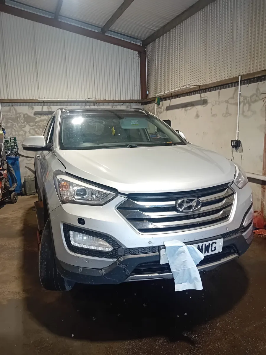 2015 Hyundai Sante Fe for Breaking - Image 1
