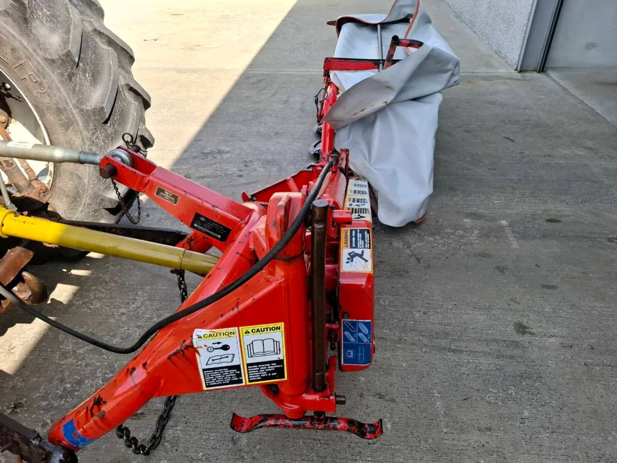 Kuhn GMD 55 6ft 8" Disc mower - Image 4