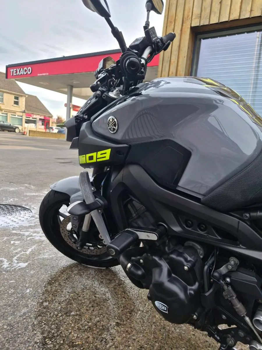 MINT MT09 FOR SALE - Image 4
