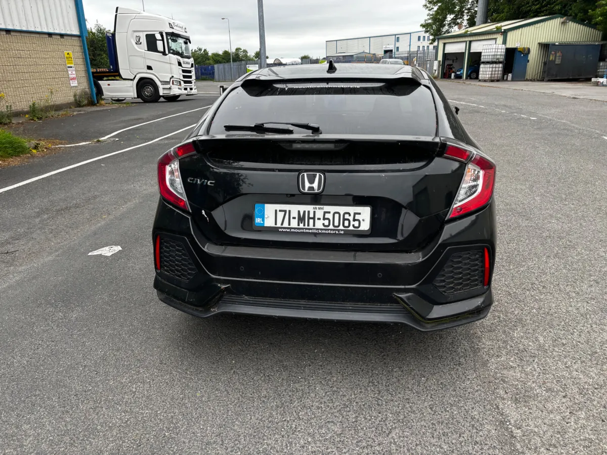 2017 Honda Civic 1.0 petrol - Image 4