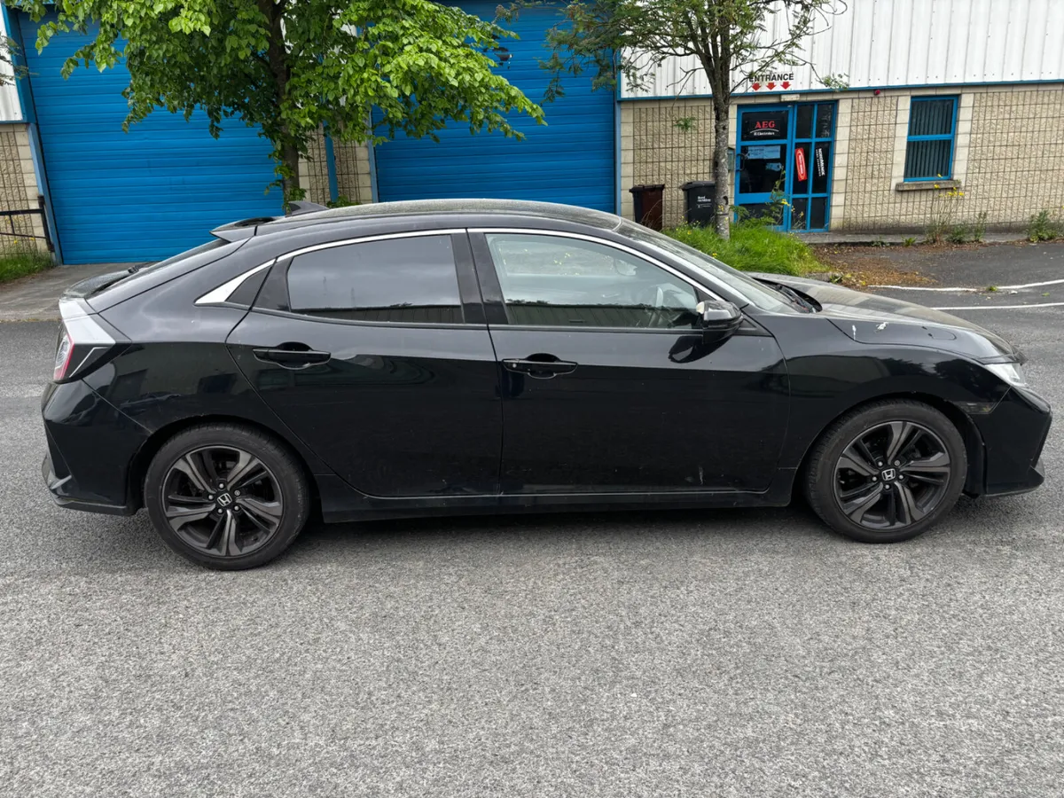 2017 Honda Civic 1.0 petrol - Image 2