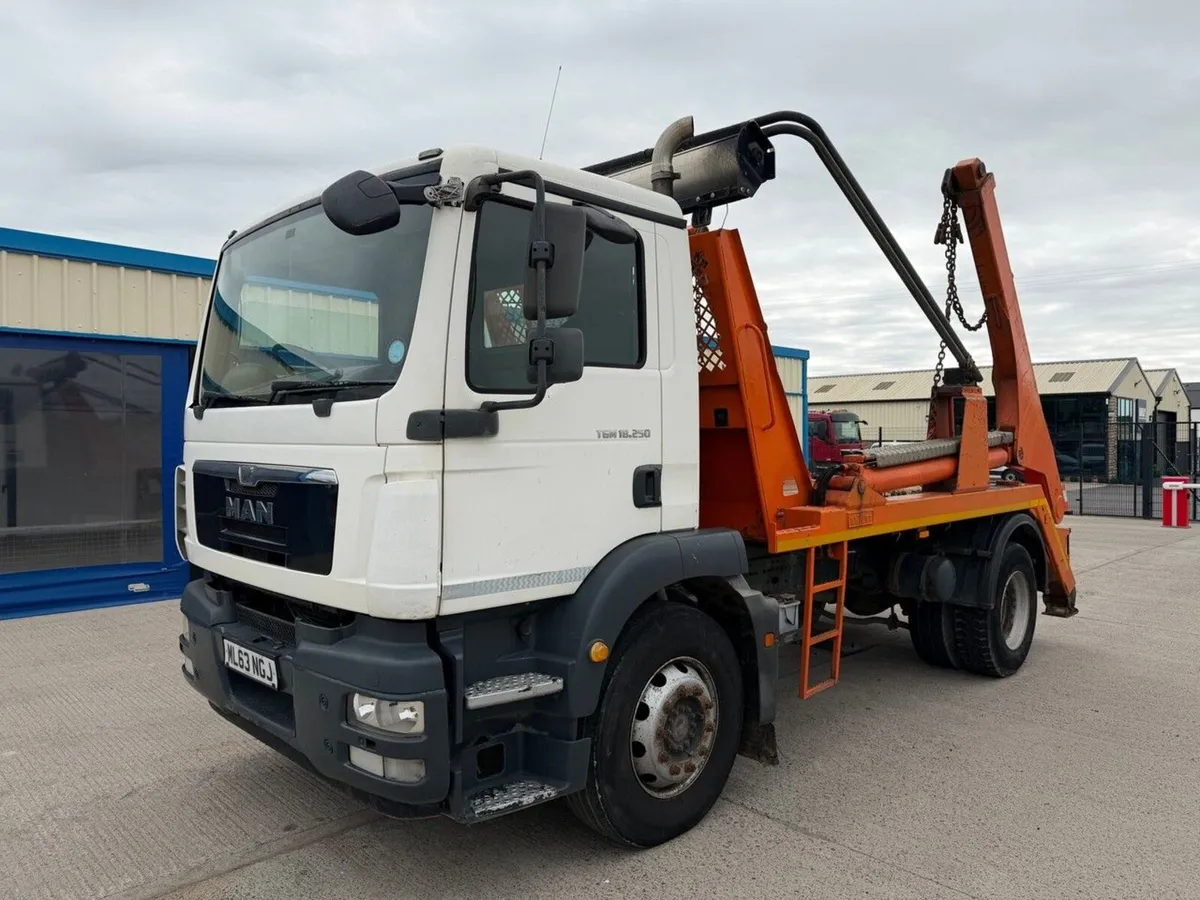 MAN TGM18.250 18 TON 4X2 SKIP LORRY - Image 4