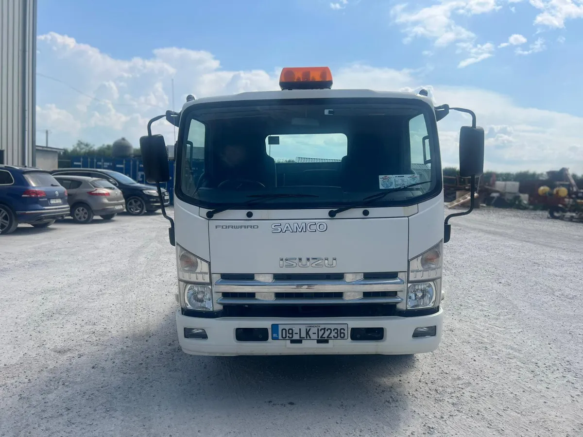 2009 Isuzu Forward Open Lorry - Image 3