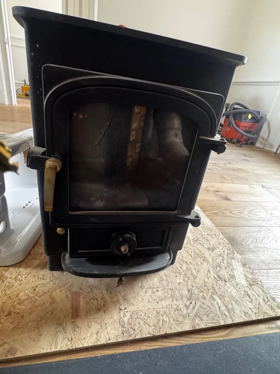 Wood burning stove - Image 1