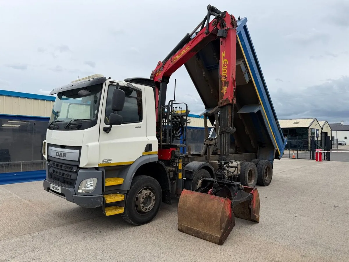 DAF CF400 EURO 6 8x4 32 TON TIPPING GRAB LORRY - Image 1