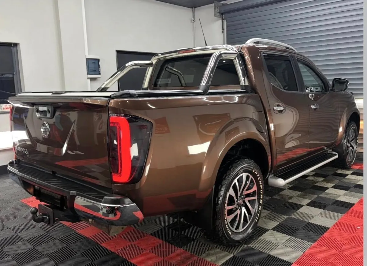 Nissan Navara crew cab - Image 4