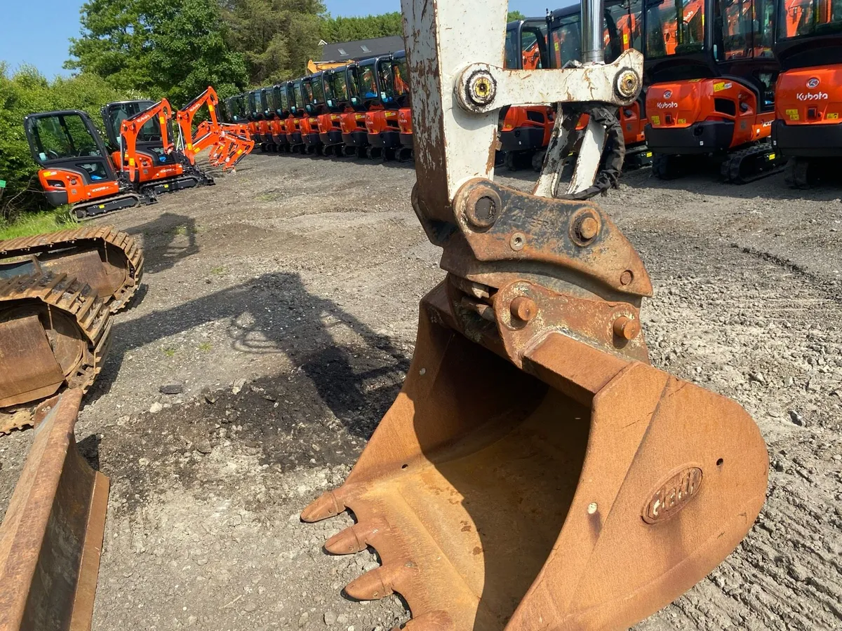 2021 Takeuchi TB2150 - Image 4