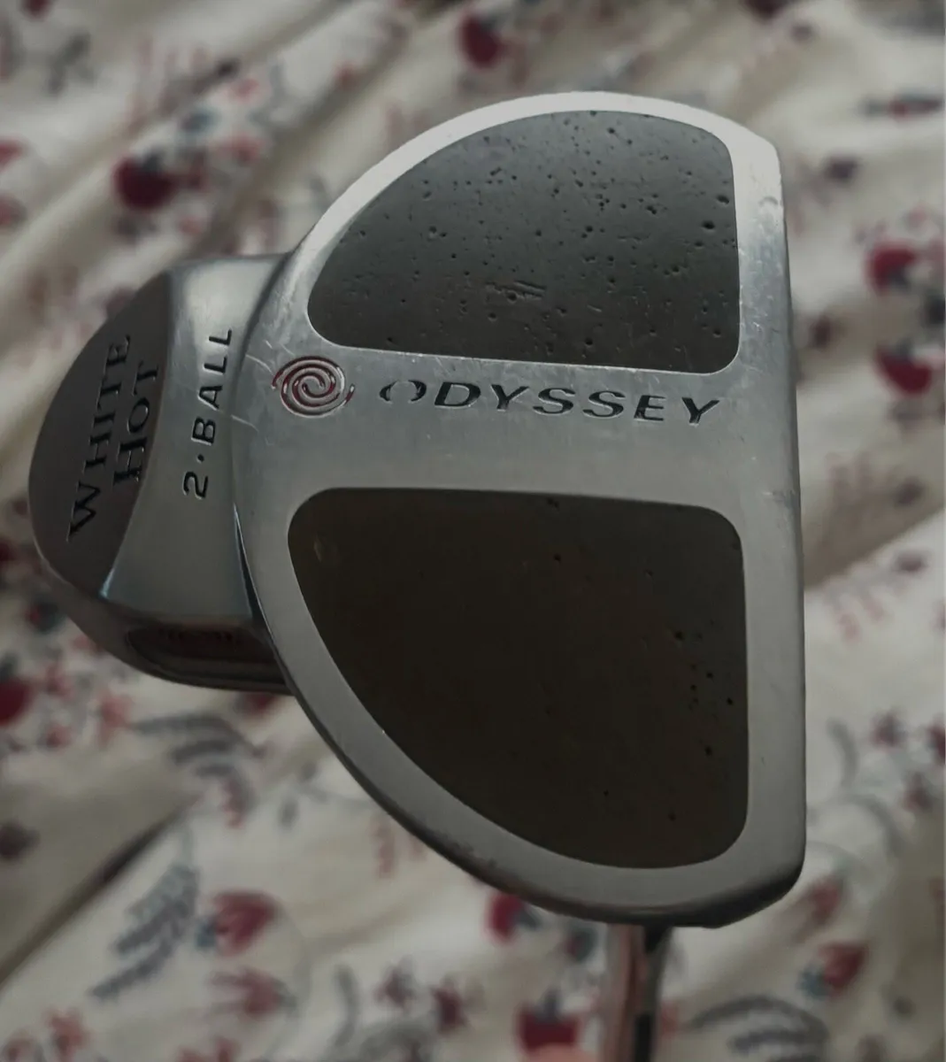 RARE 42” odyssey Tourfill sole chest putter - Image 3