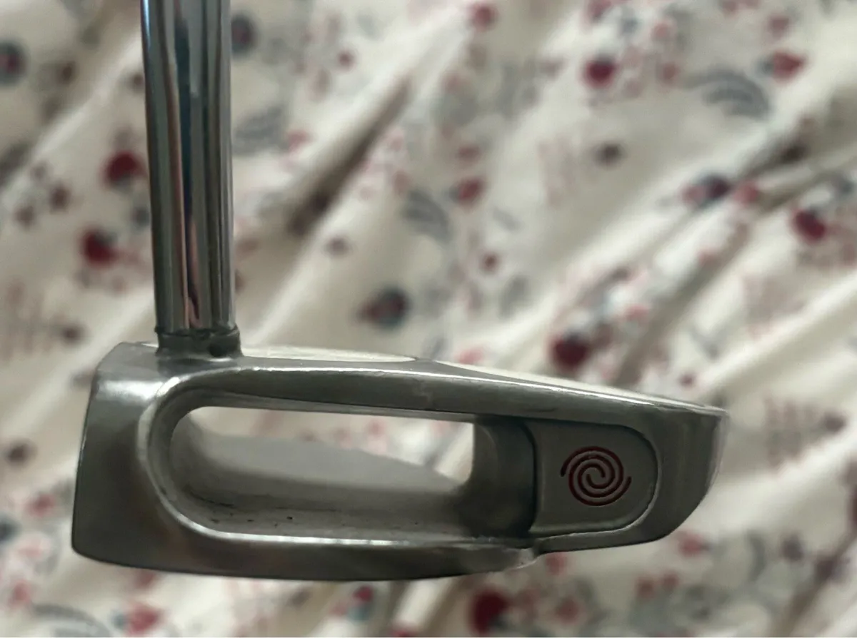 RARE 42” odyssey Tourfill sole chest putter - Image 4