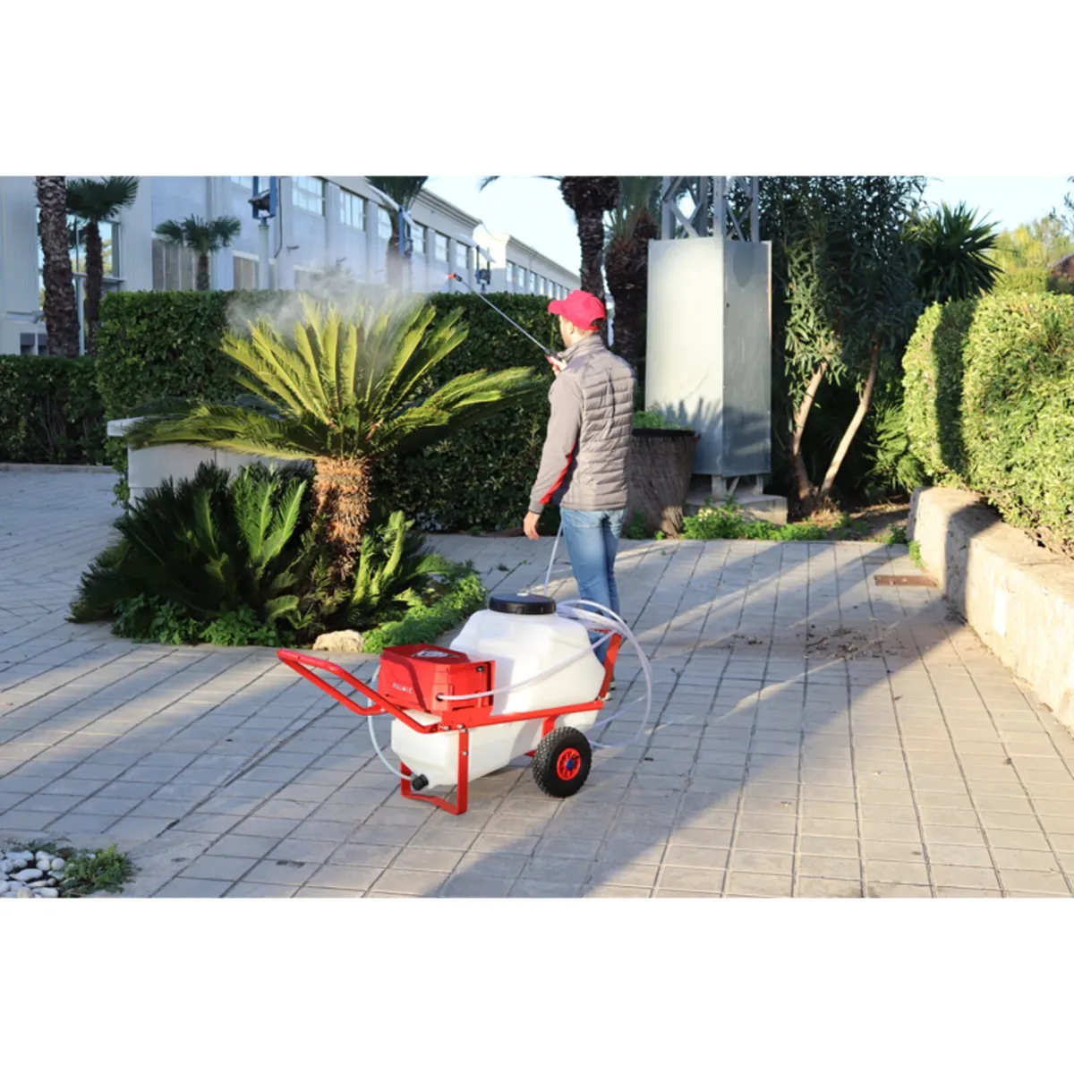 Pulmic Pegasus 75L Agricultural Battery Sprayer - Image 2