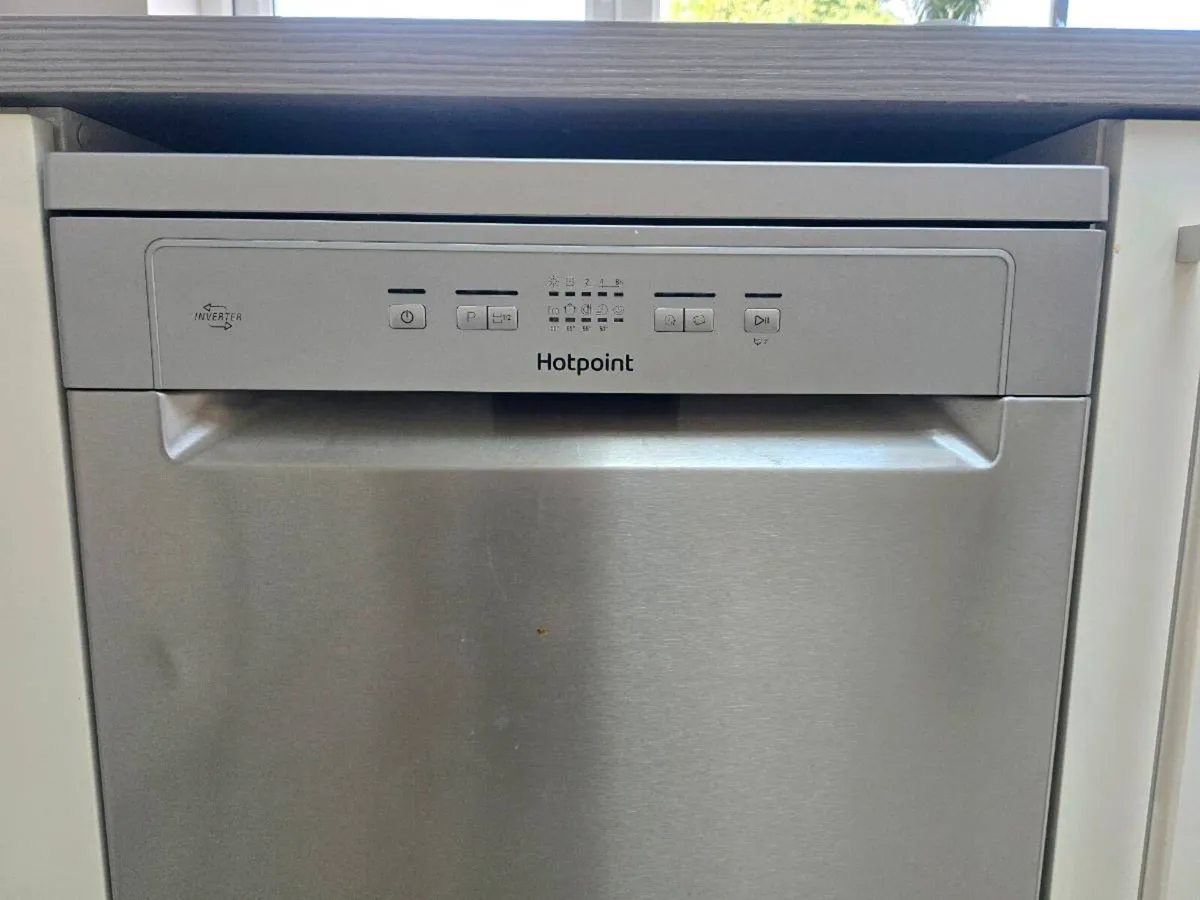 Hotpoint Dishwasher - Image 2