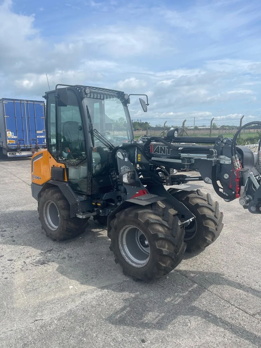 Telehandler - Image 3