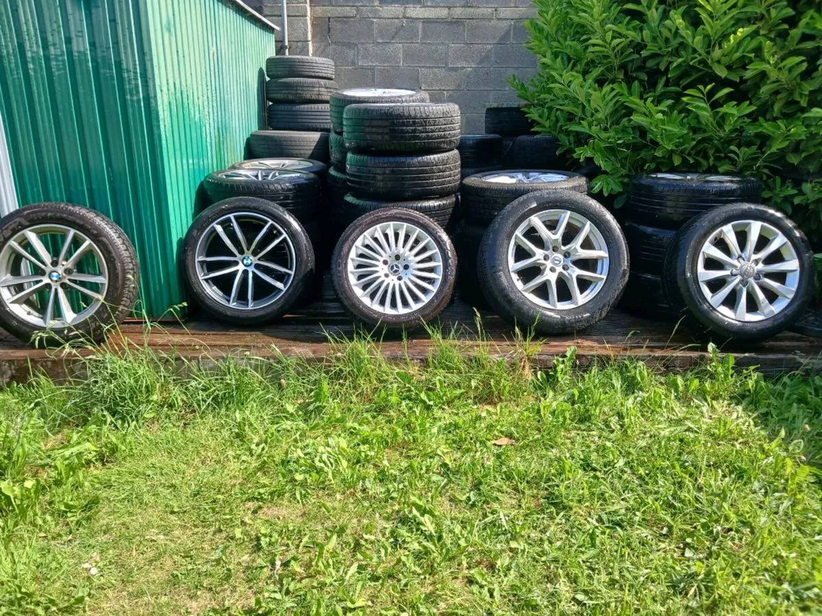 Modern Sets off Alloys all Good Cond wheels and Ty - Image 1