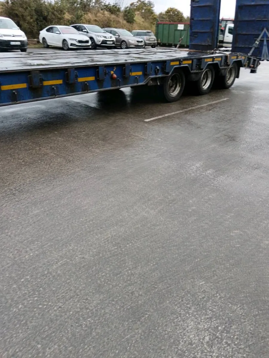 Lowloader - Image 1