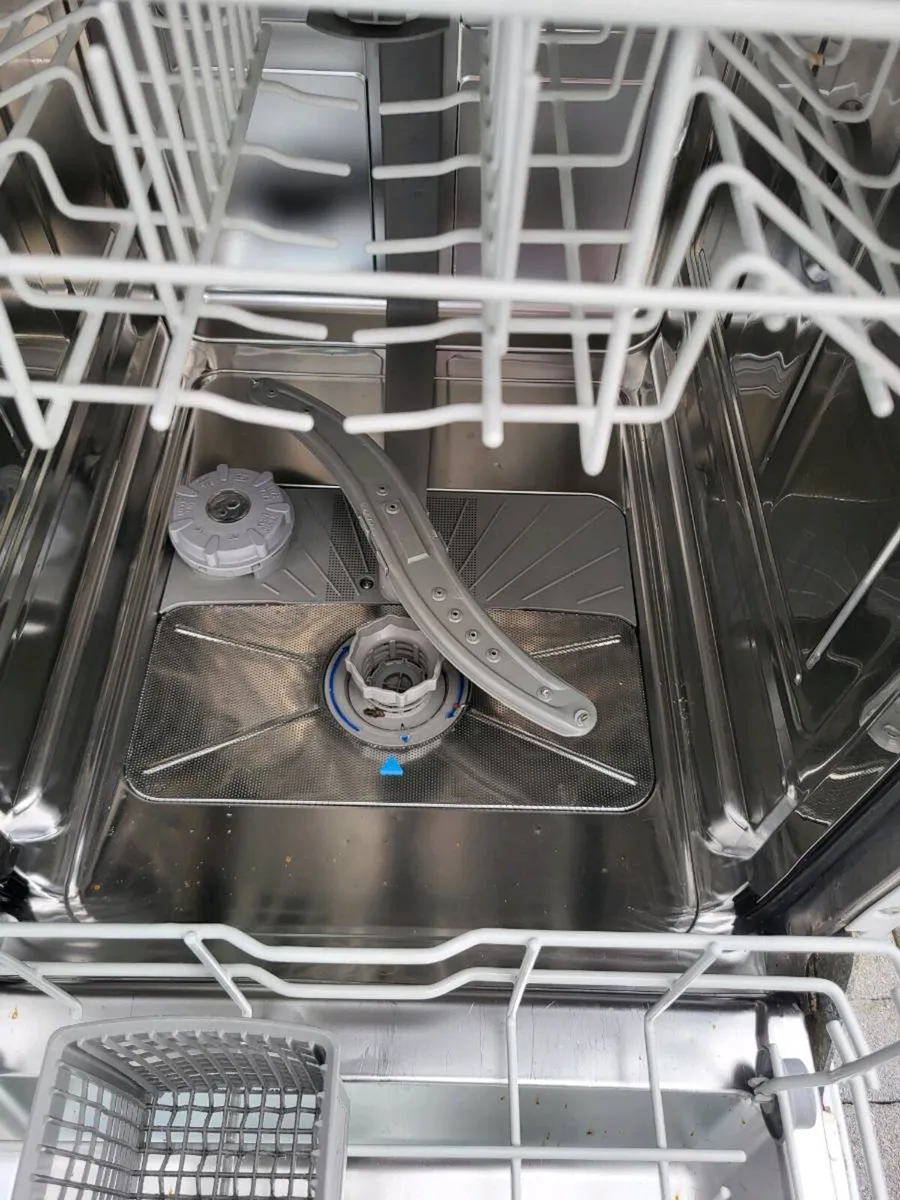 Dishwasher - Image 4