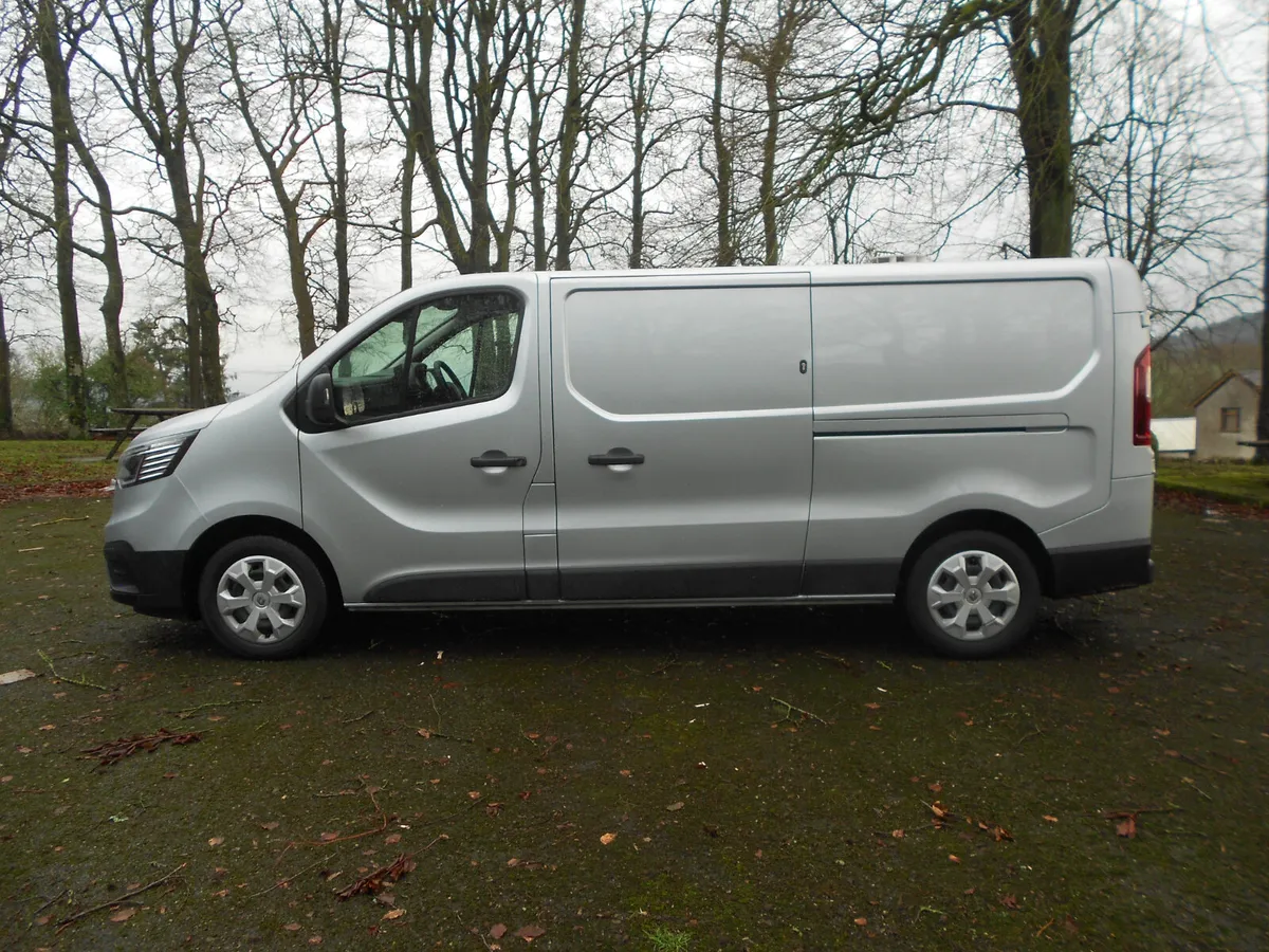Renault Trafic 2023 - Image 4