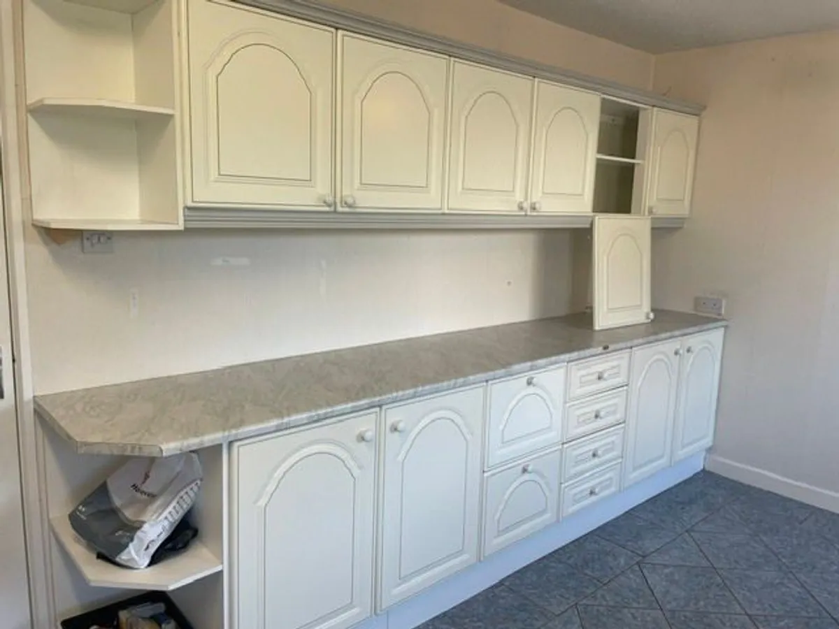 Kitchen - Image 2