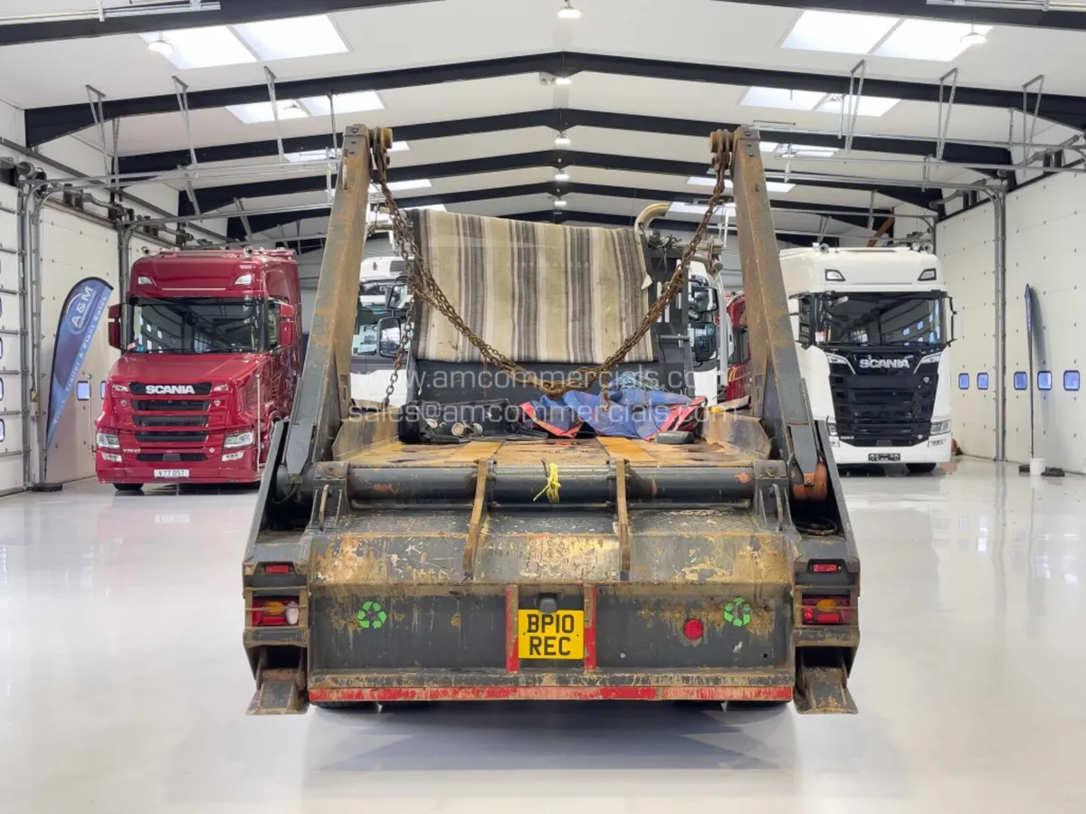2021 VOLVO FL 250 SKIP LOADER - Image 4