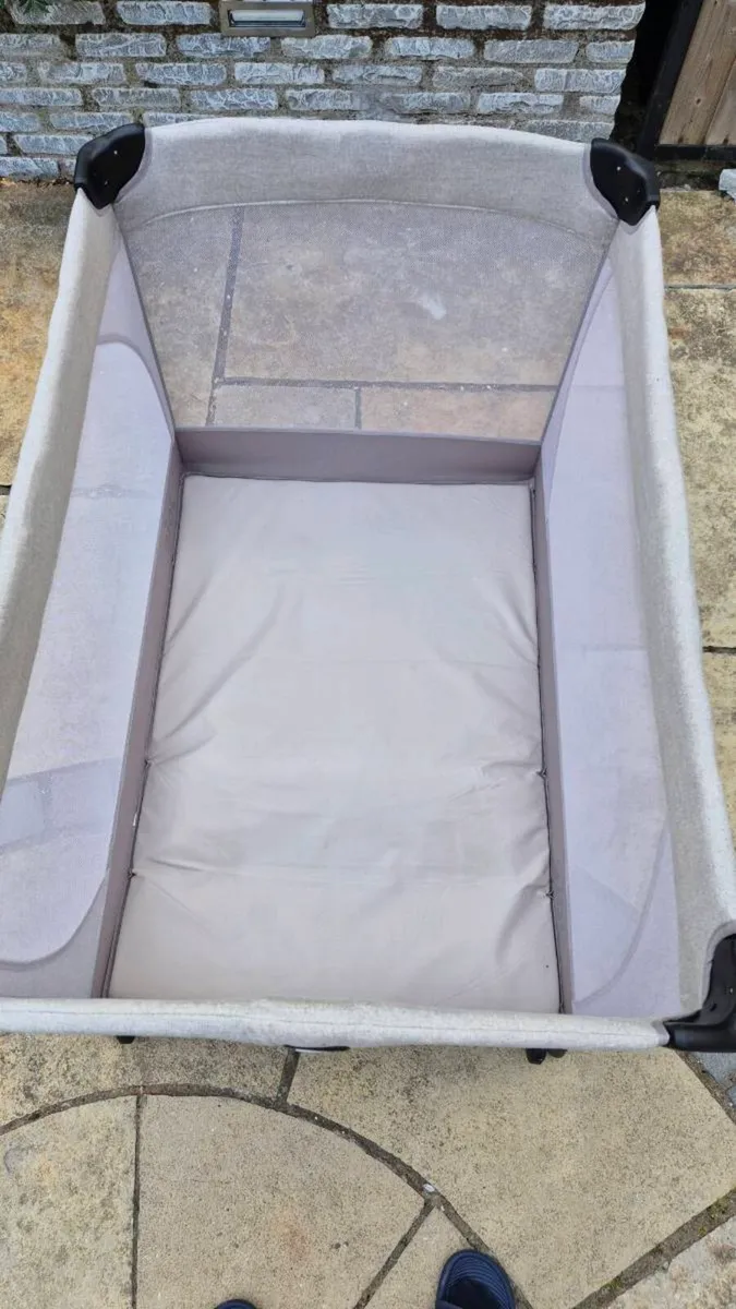 Joie Commuter Change Travel Cot, Playpen & Changer - Image 2