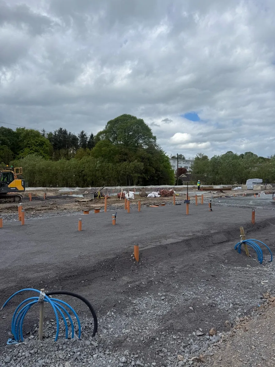 Site foreman & Groundworkers wanted - Image 1